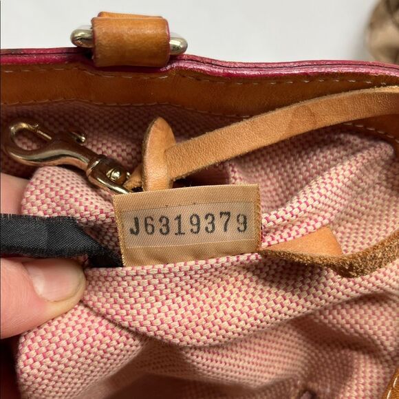 Vintage Dooney & Bourke Crossword Doodle Monogram Coated Canvas Bucket Bag - Picture 8 of 11